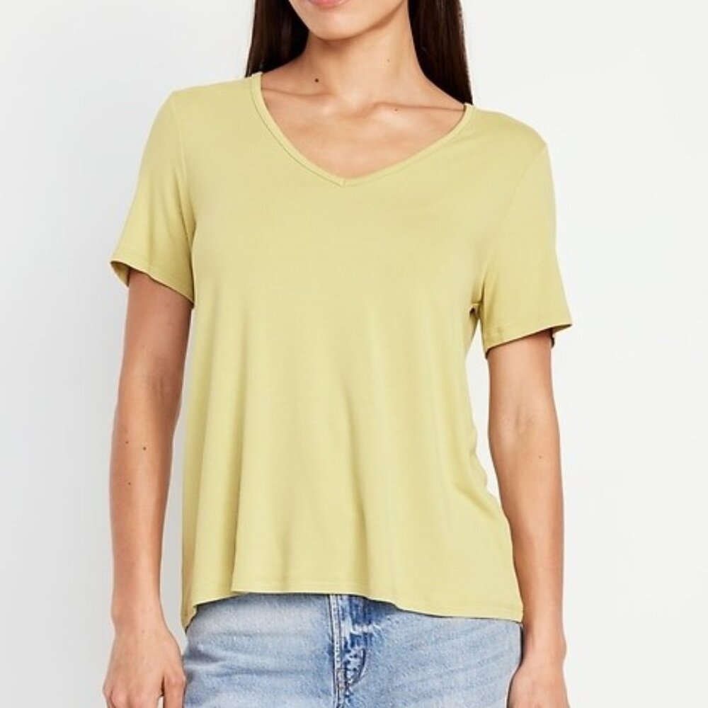 Old Navy Luxe V-Neck T-Shirt Short Sleeve Tee Top Lemongrass Size Medium Petite